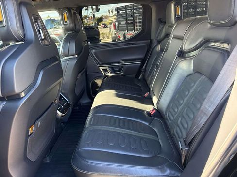 Used 2022 Rivian R1T Launch Edition image 10