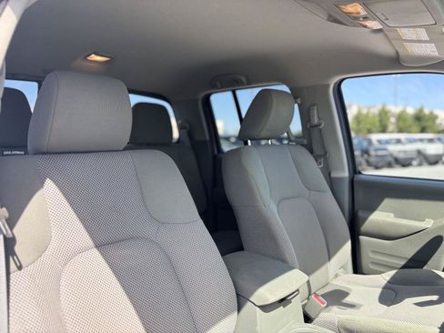Used 2019 Nissan Frontier SV w/ Value Truck Package AWD/4WD image 15