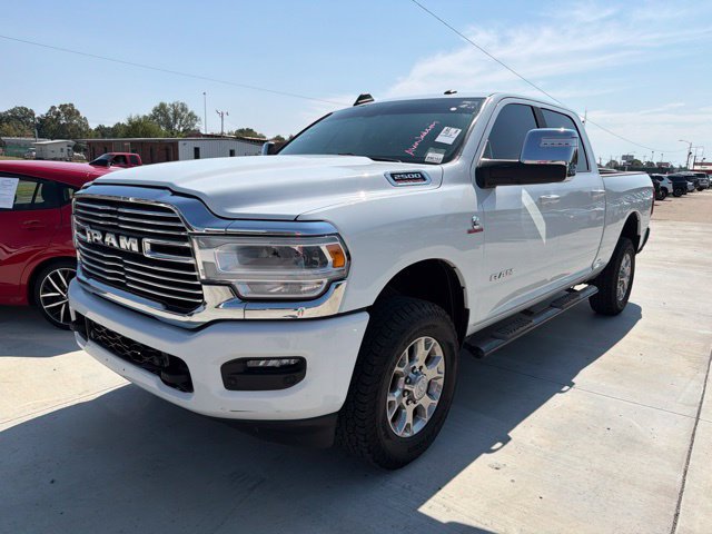 Used 2024 RAM 2500 Laramie AWD/4WD image 2