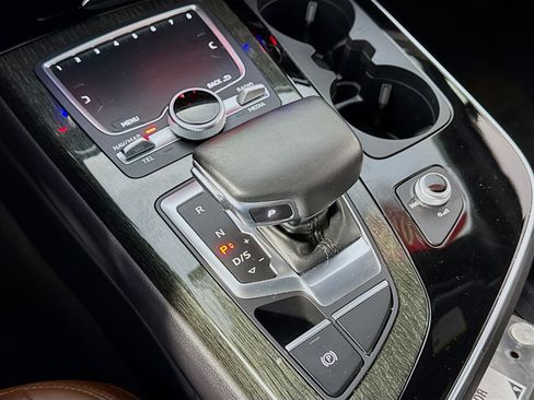 Used 2019 Audi Q7 3.0T Premium Plus w/ Premium Plus Package image 21