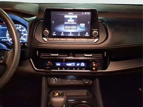 Used 2021 Nissan Rogue SV image 32