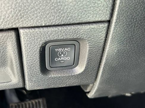 Used 2025 RAM 3500 Limited AWD/4WD image 30