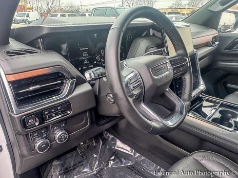 Used 2025 GMC Yukon Denali image 10