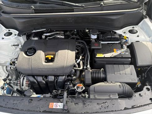 Certified 2025 Kia Seltos EX w/ EX Sunroof Package image 23