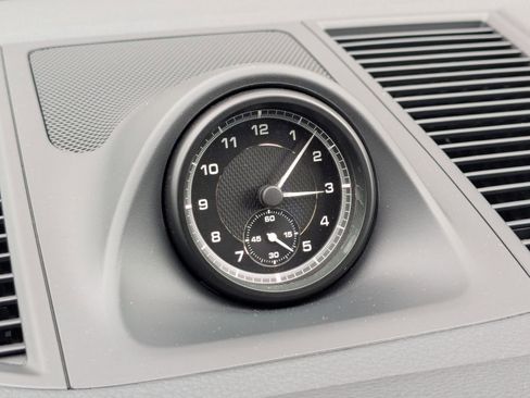 Certified 2026 Porsche Macan image 21