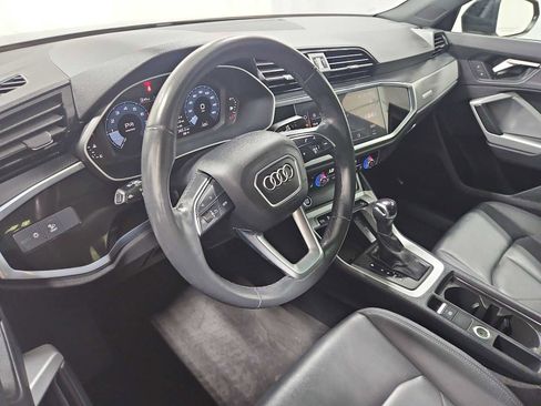 Used 2023 Audi Q3 2.0T Premium w/ Convenience Package image 5