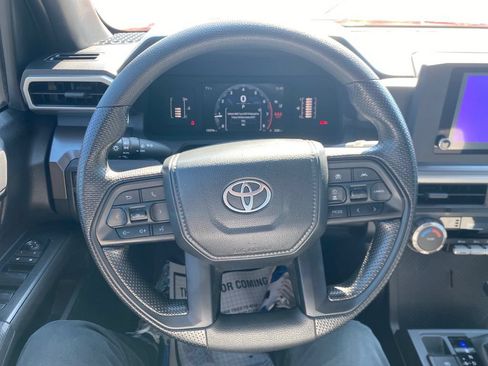 Used 2024 Toyota Tacoma SR5 AWD/4WD image 10
