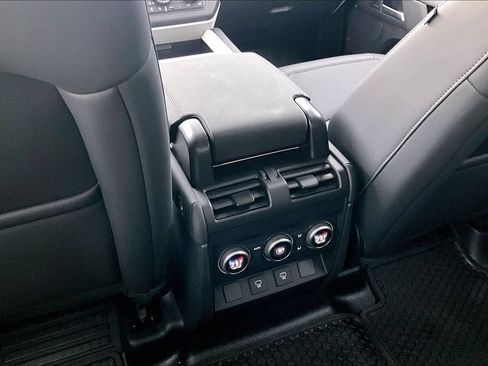 Used 2025 Land Rover Defender 110 S AWD/4WD image 24
