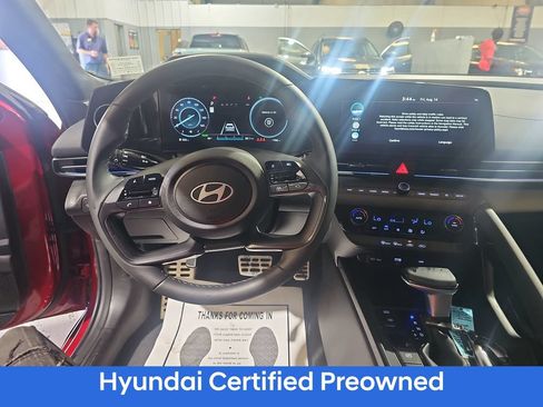 Certified 2025 Hyundai Elantra SEL FWD image 16
