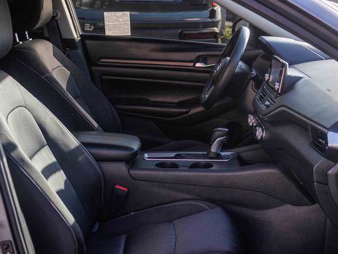 Certified 2022 Nissan Altima 2.5 S image 17