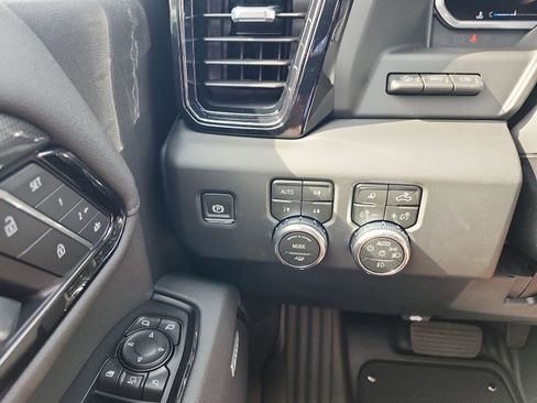 New 2026 GMC Sierra 2500 AT4 w/ AT4 Premium Plus Package AWD/4WD image 20