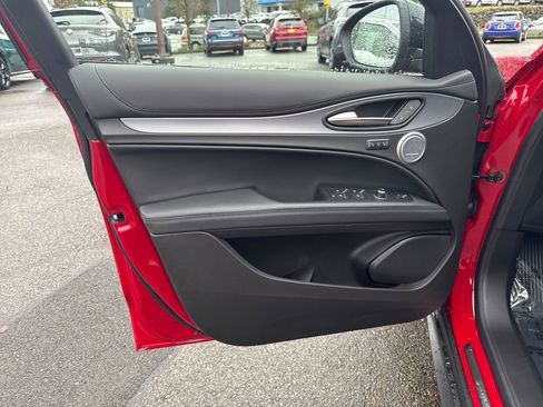 New 2025 Alfa Romeo Stelvio Sprint image 15