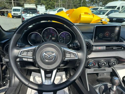 Used 2016 MAZDA MX-5 Miata Club image 18