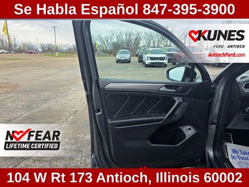 Used 2022 Volkswagen Tiguan SE R-Line image 16