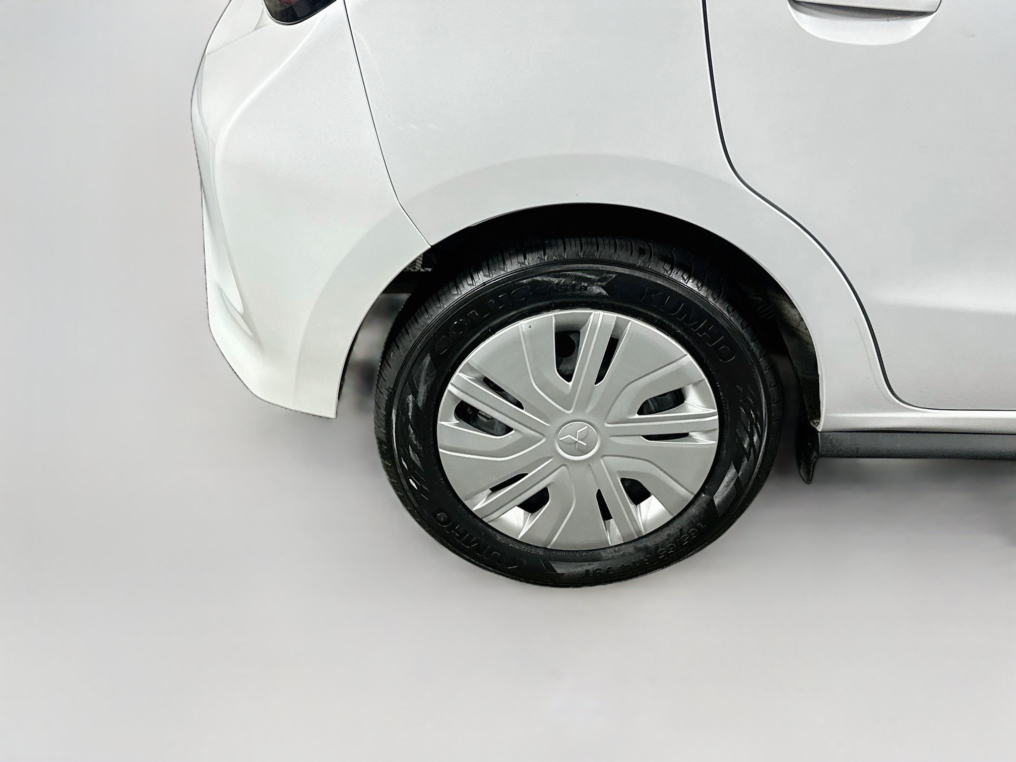 Used 2024 Mitsubishi Mirage ES FWD image 11