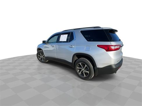 Used 2021 Chevrolet Traverse LT image 6