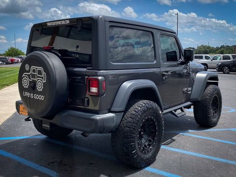 Used 2020 Jeep Wrangler Sport AWD/4WD image 11