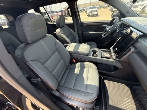 New 2026 GMC Acadia AT4 w/ Luxury Package image 24