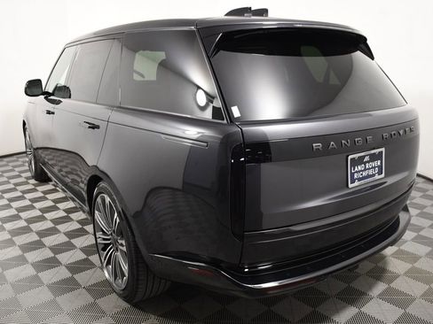 New 2026 Land Rover Range Rover Long Wheelbase SE AWD/4WD image 4
