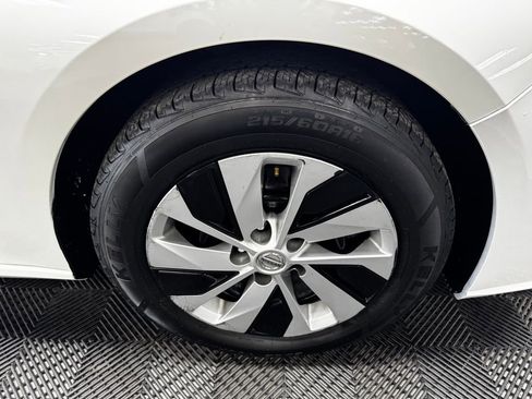 Used 2024 Nissan Altima 2.5 S FWD image 18