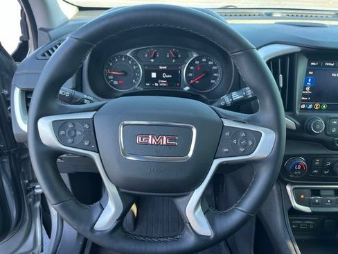 Used 2024 GMC Terrain SLT w/ Infotainment Package II FWD image 15