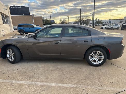 Used 2023 Dodge Charger SXT image 8