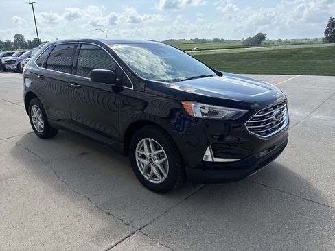 Used 2022 Ford Edge SEL w/ Convenience Package image 3