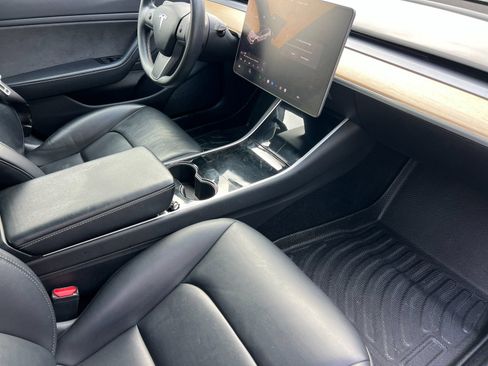 Used 2019 Tesla Model 3 Standard Range Plus image 15