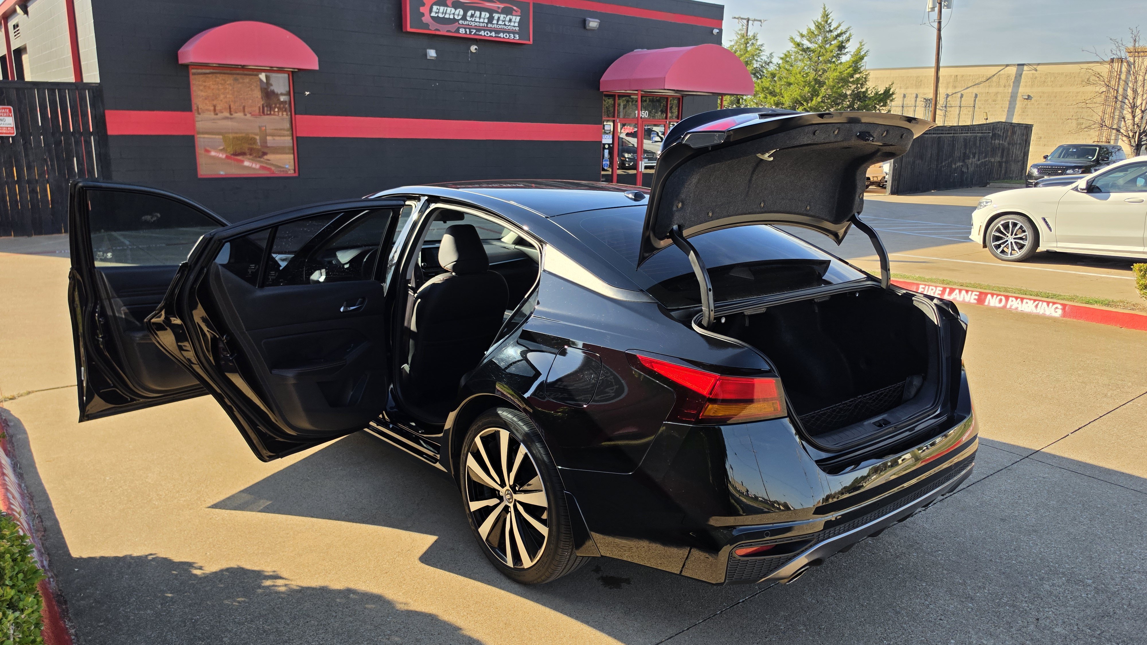 Used 2020 Nissan Altima 2.5 SR FWD image 18