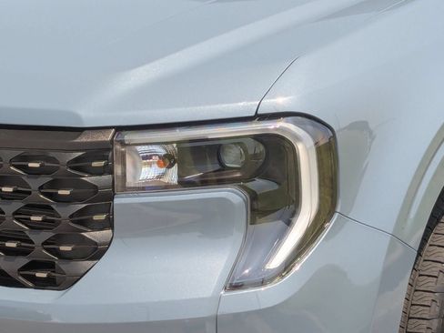 New 2026 Ford Maverick Lariat w/ 4K Tow Package AWD/4WD image 9
