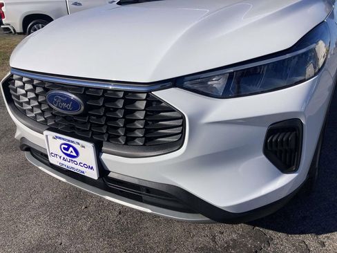 Used 2023 Ford Escape Active image 9