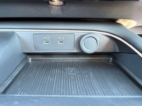 New 2026 Nissan Sentra SR w/ SR Premium Package FWD image 31