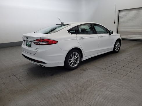 Used 2017 Ford Fusion SE w/ Fusion SE Technology Package FWD image 10