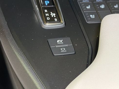 New 2026 Lexus UX 300h AWD image 19