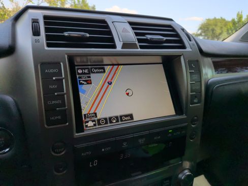 Used 2019 Lexus GX 460 Premium AWD/4WD image 16