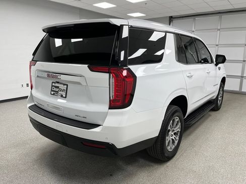 Used 2024 GMC Yukon SLE AWD/4WD image 10