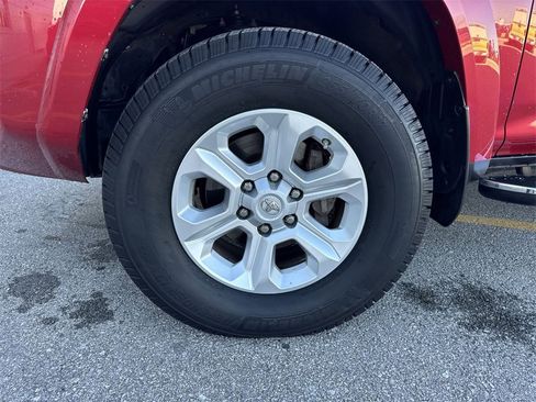 Used 2014 Toyota 4Runner SR5 image 10