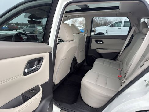 Certified 2023 Nissan Rogue SL image 30