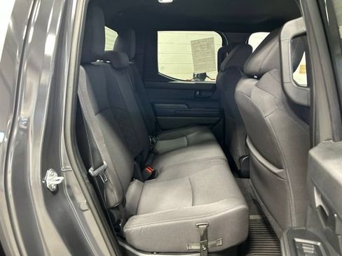 Used 2025 Toyota Tacoma SR5 AWD/4WD image 17
