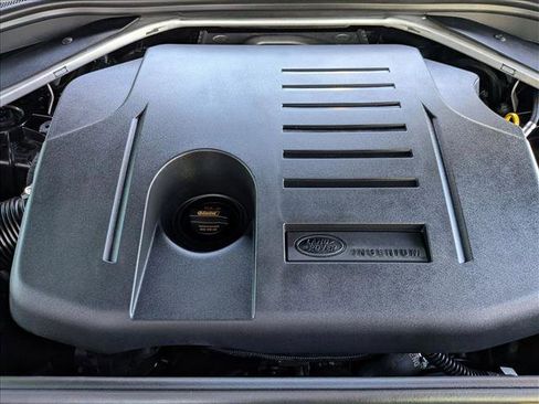 Certified 2023 Land Rover Range Rover SE image 24