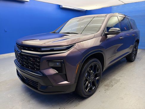 Used 2024 Chevrolet Traverse RS w/ LPO, Floor Liner Package image 4