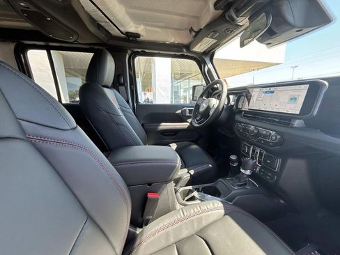 New 2026 Jeep Wrangler Unlimited Rubicon AWD/4WD image 17