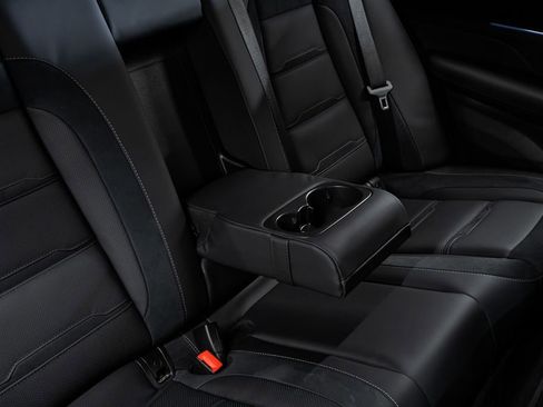 Used 2025 Mercedes-Benz GLE 63 AMG S image 32