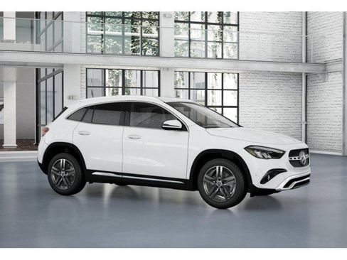 Certified 2025 Mercedes-Benz GLA 250 250 image 25