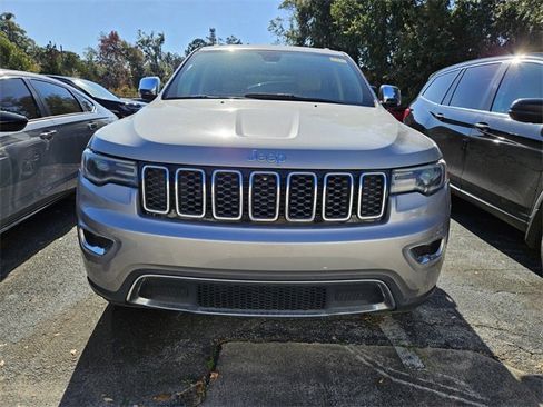 Used 2017 Jeep Grand Cherokee Limited w/ Luxury Group II image 3