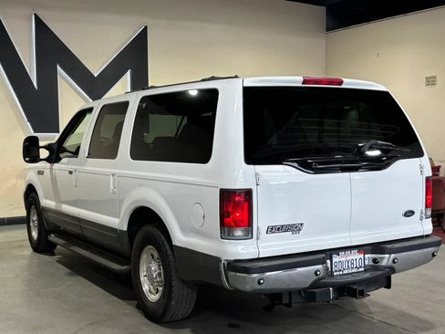 Used 2002 Ford Excursion XLT RWD image 6