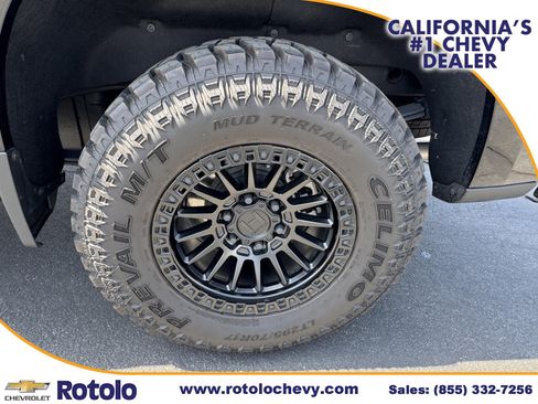 Used 2025 Chevrolet Silverado 1500 RST w/ Dark Appearance Package RWD image 14