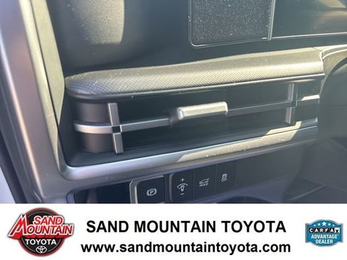 Used 2025 Hyundai Santa Fe SEL image 14