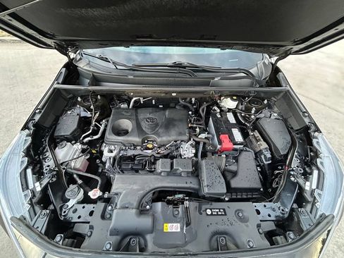 Used 2023 Toyota RAV4 XLE Premium AWD/4WD image 31