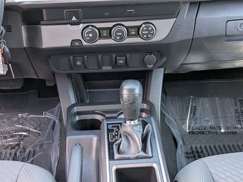 Used 2022 Toyota Tacoma SR5 RWD image 19